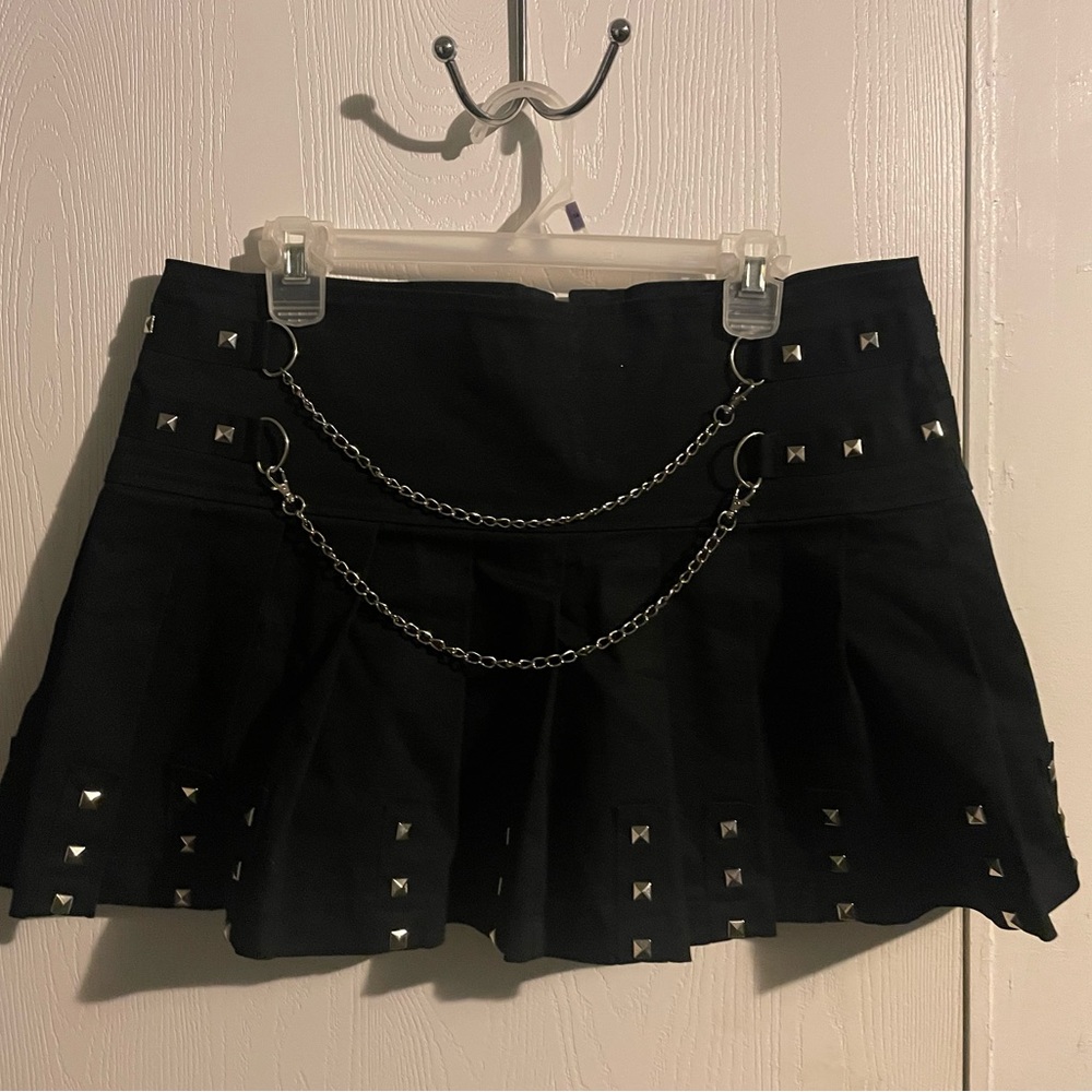 Studded gothic skirt with chains